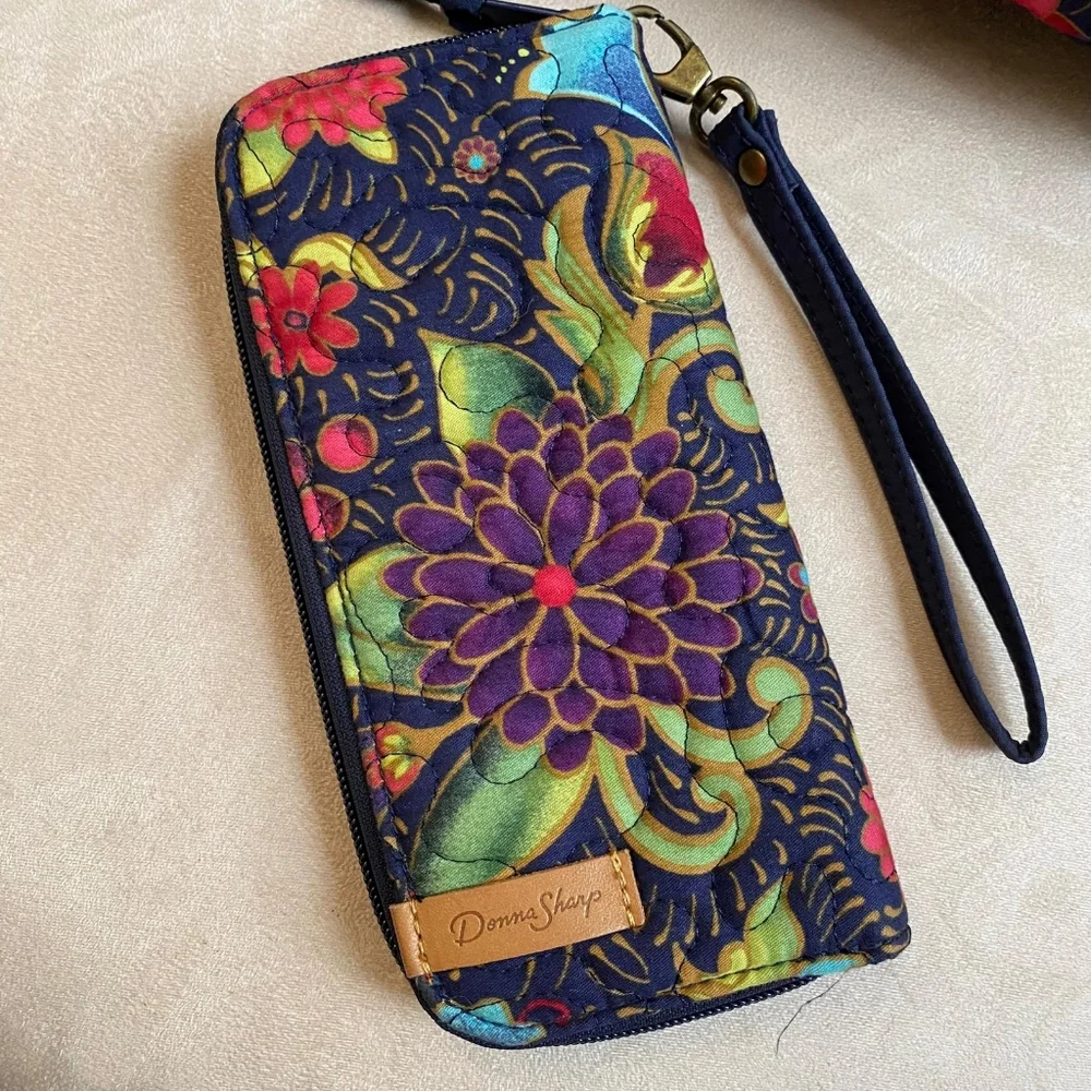 Donna Sharp Quilted Floral Bag Set - Picture 3 of 16